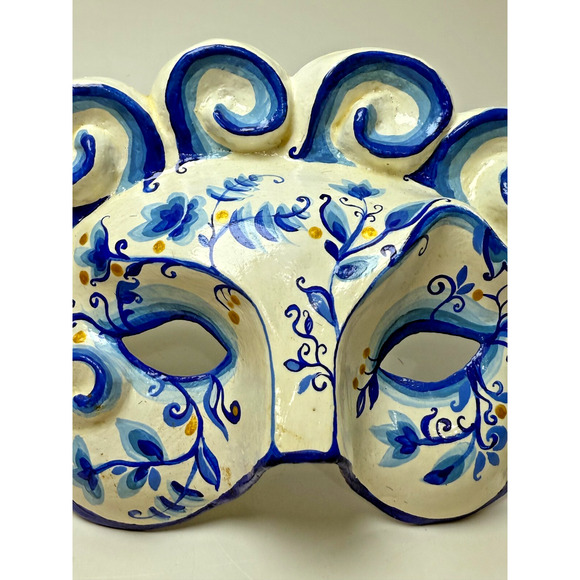 Vintage Venetian Carnival Paper Maché Blue & White Hand Painted Mask Italy Wall - Picture 2 of 3